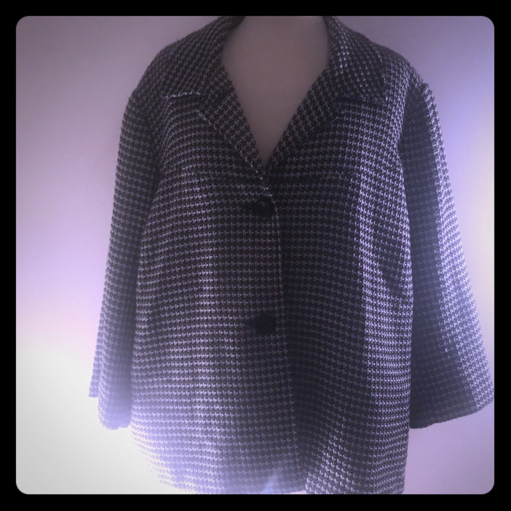 Black & white JM Collection woman jacket